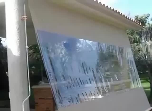 Toldo com catraca em lona cristal